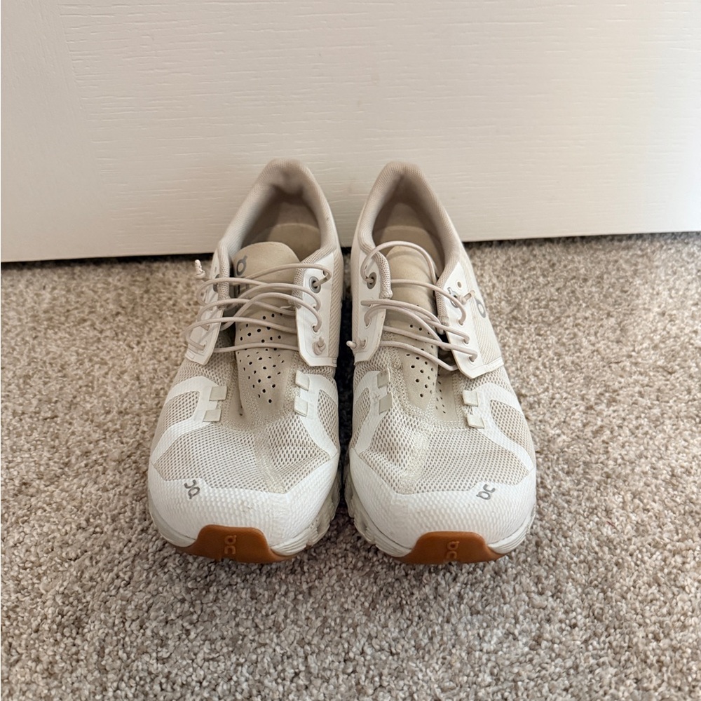 ON Women's Cream Sneakers
